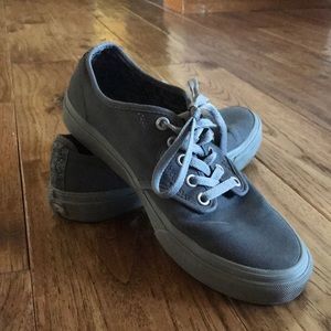 Low top grey vans